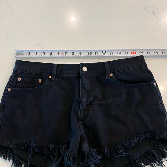 Pistola Gigi Low Rise Cut Off Shorts Black Size 30 - Picture 8 of 10